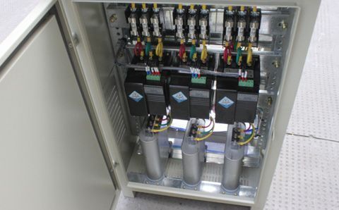 為什么大多數(shù)電力電容器的額定電壓會選擇450V或480V？